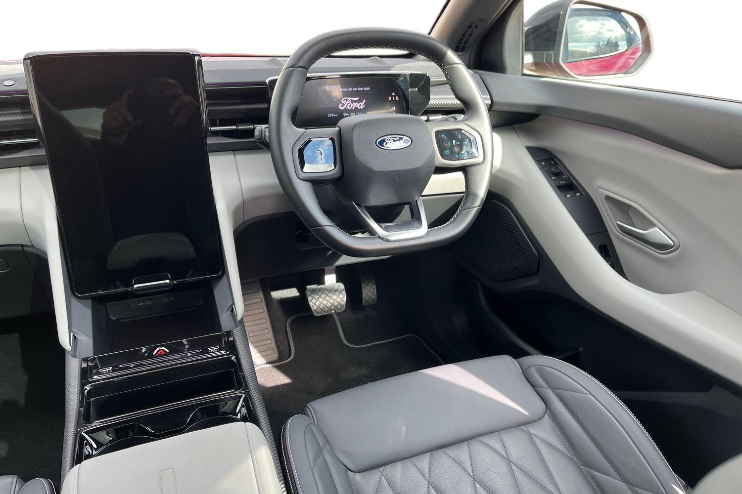 Ford Explorer Photo 10