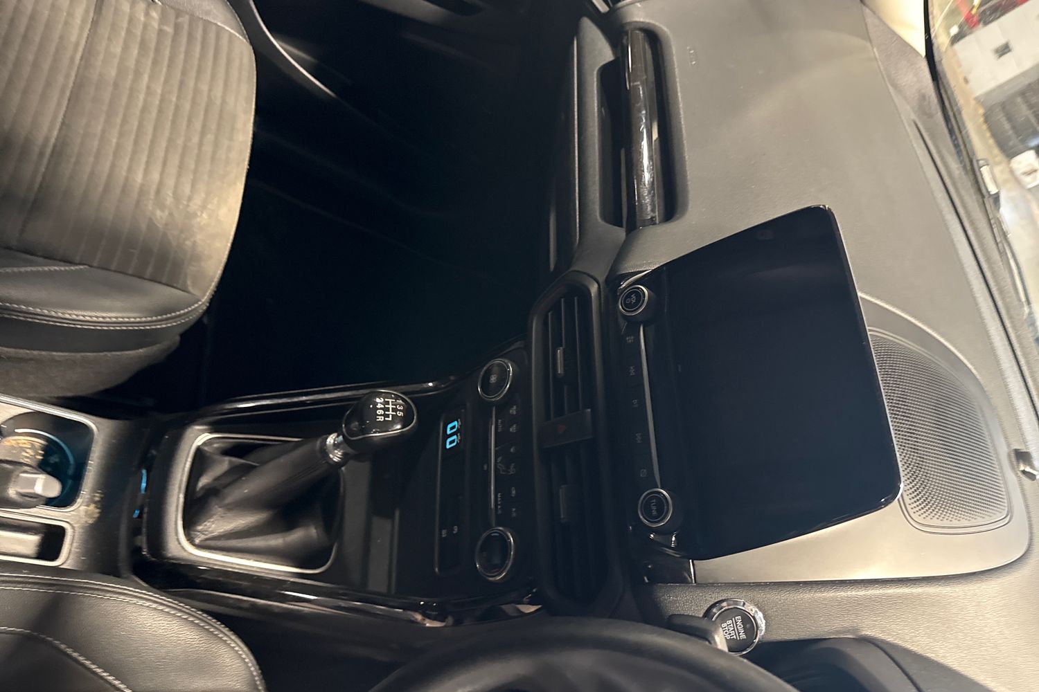 Ford ECOSPORT Photo 28