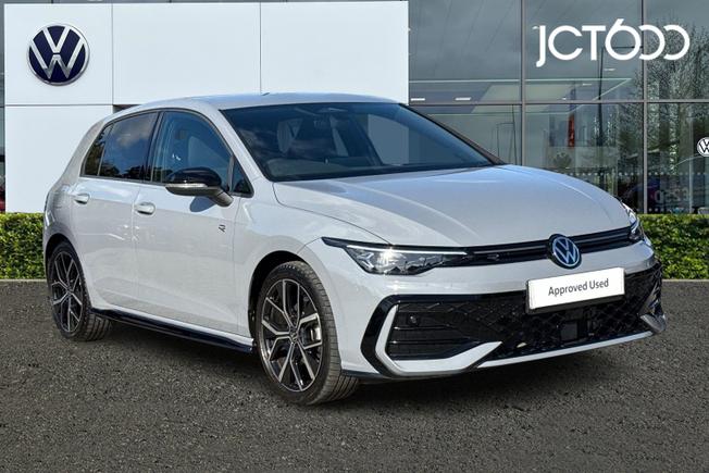 VOLKSWAGEN Golf Photo 1