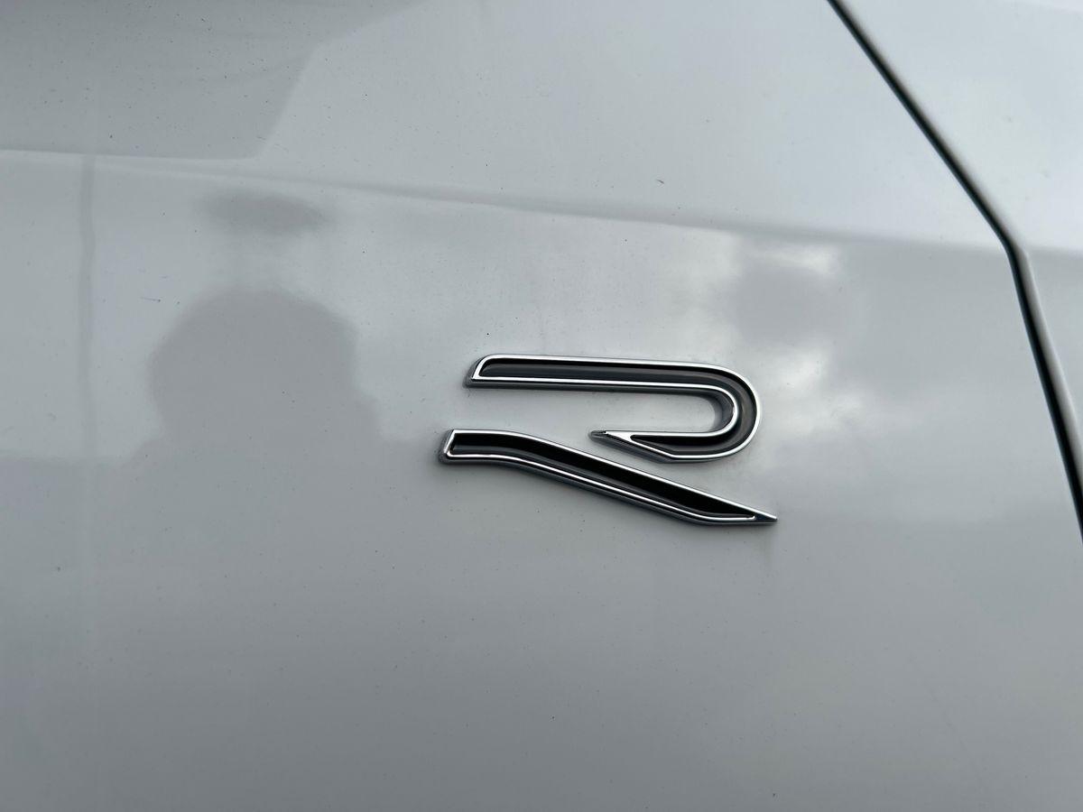 Volkswagen Golf Photo autoimg-27cb3c9983fee997a4ecddf9e0bb19477943405e.jpg