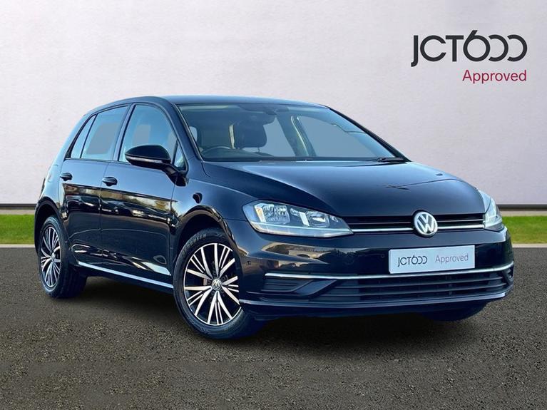 Used 2017 VOLKSWAGEN Golf 1.6 TDI SE Nav Hatchback 5dr Diesel Manual Euro 6 (s/s) (115 ps) Black at JCT600