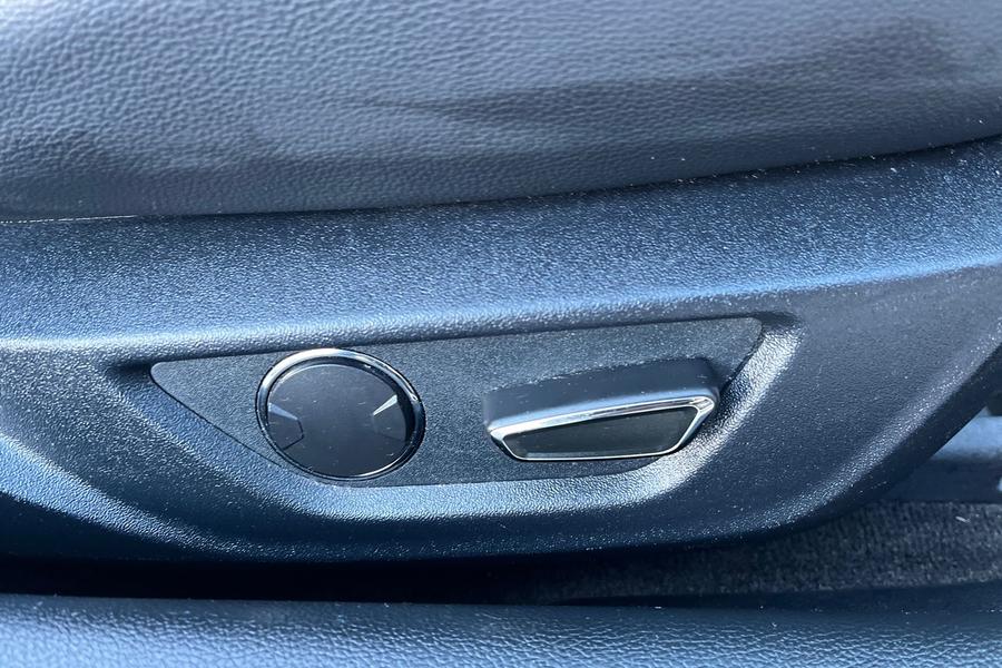 Ford Mustang Photo autoimg-27ce02cf6750ff550a9b5fed18bfc05dddc26ce6.jpg