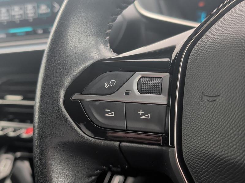 Used Peugeot E-208 YA70HHM 36