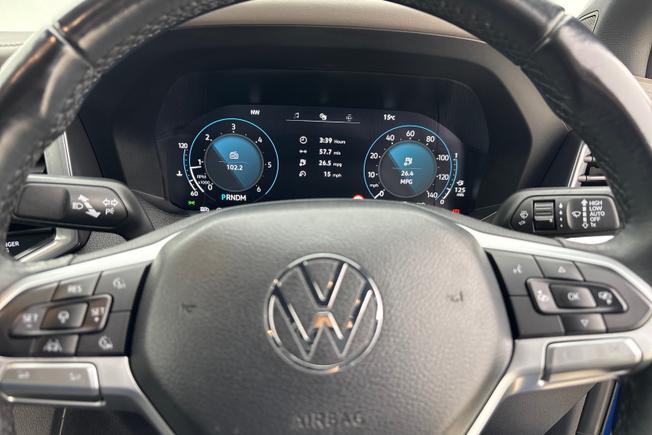 VOLKSWAGEN Amarok Photo 15