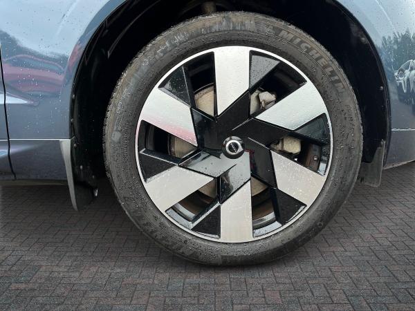 Volvo XC60 Photo autoimg-27dee0132f6b44c5f575b749ff14525f678a4a49.jpg