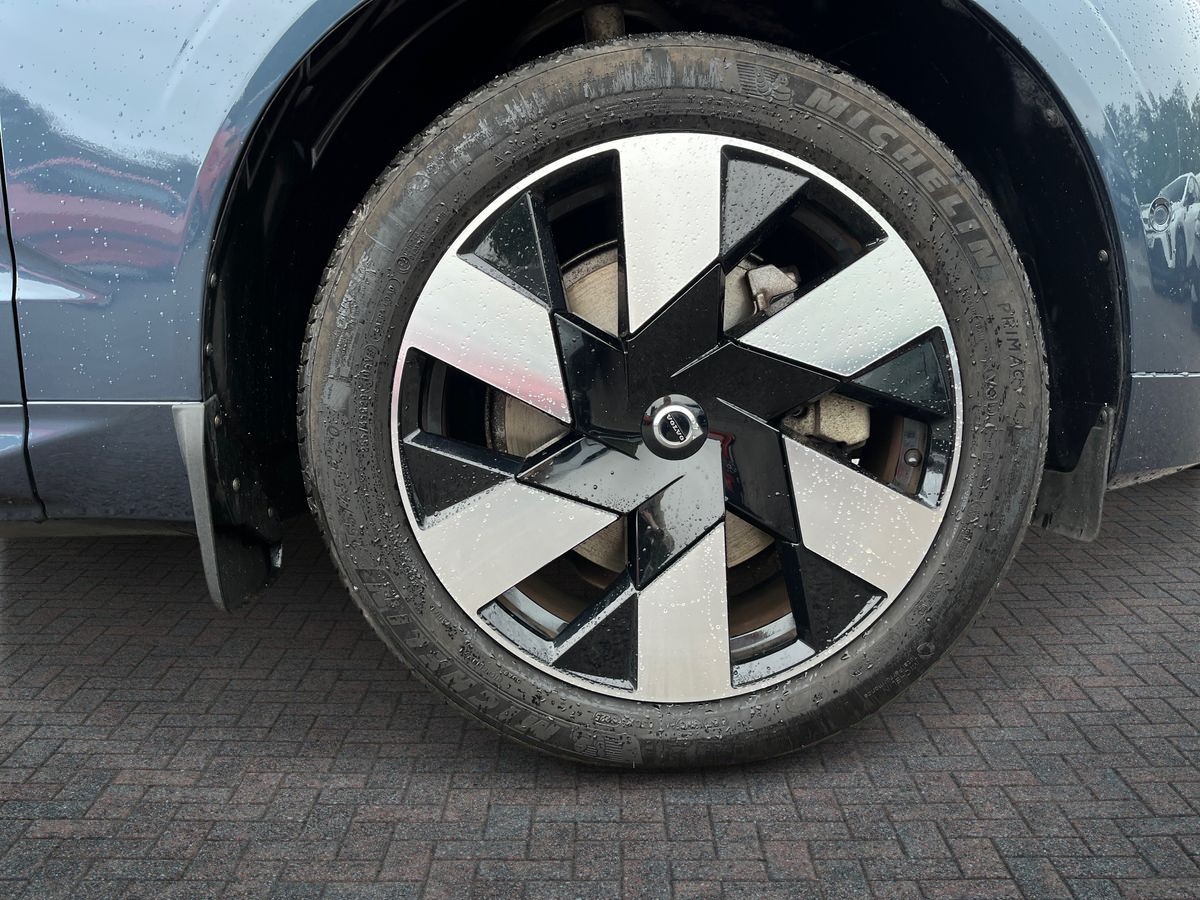 Volvo XC60 Photo 8