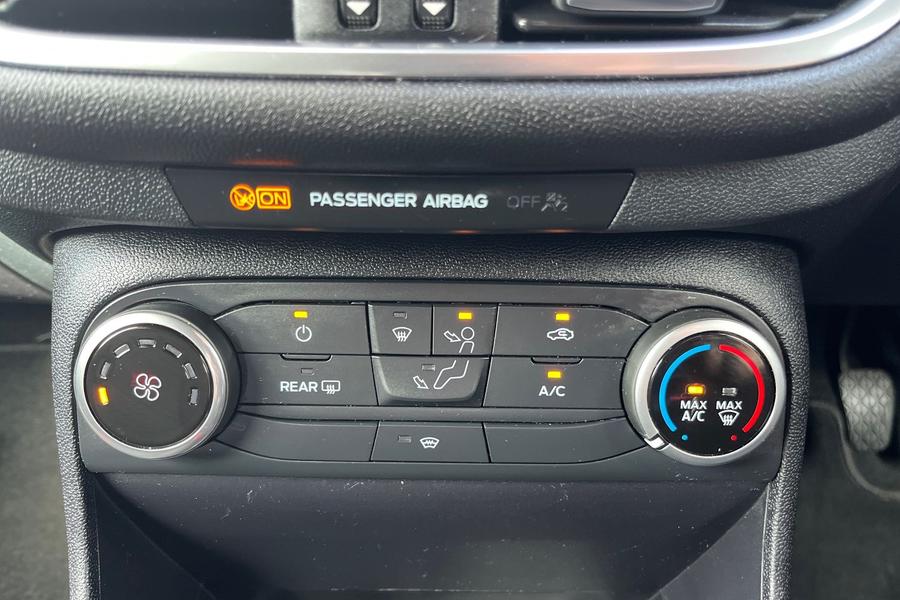 Ford FIESTA Photo autoimg-27e472b4dfa6362f32fc0ed1914bf400ca763abf.jpg