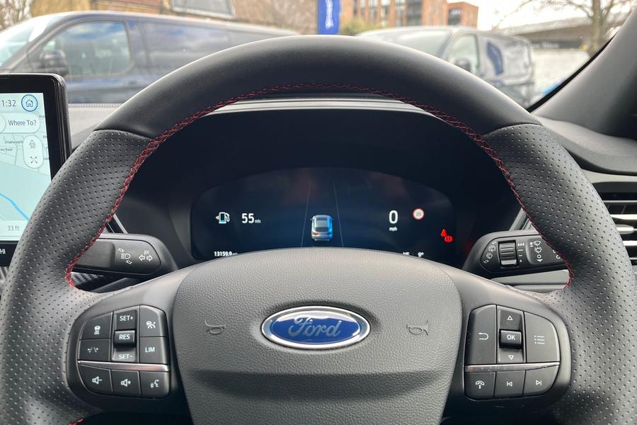 Ford KUGA Photo autoimg-27e5ea4565e5526cd13d3802ae0e517be3cf4a26.jpg