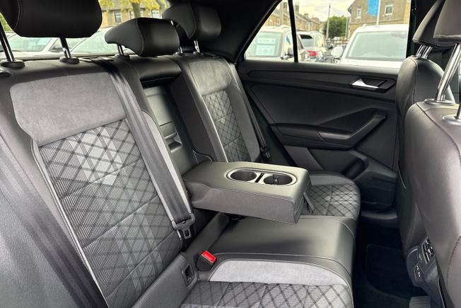 VOLKSWAGEN T-Roc Photo 43