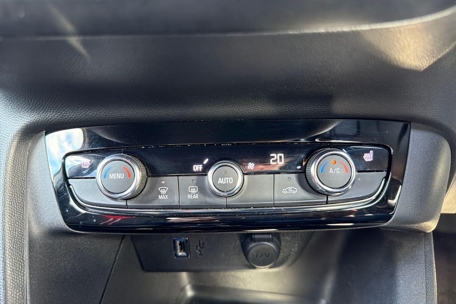 Vauxhall Corsa Photo 35