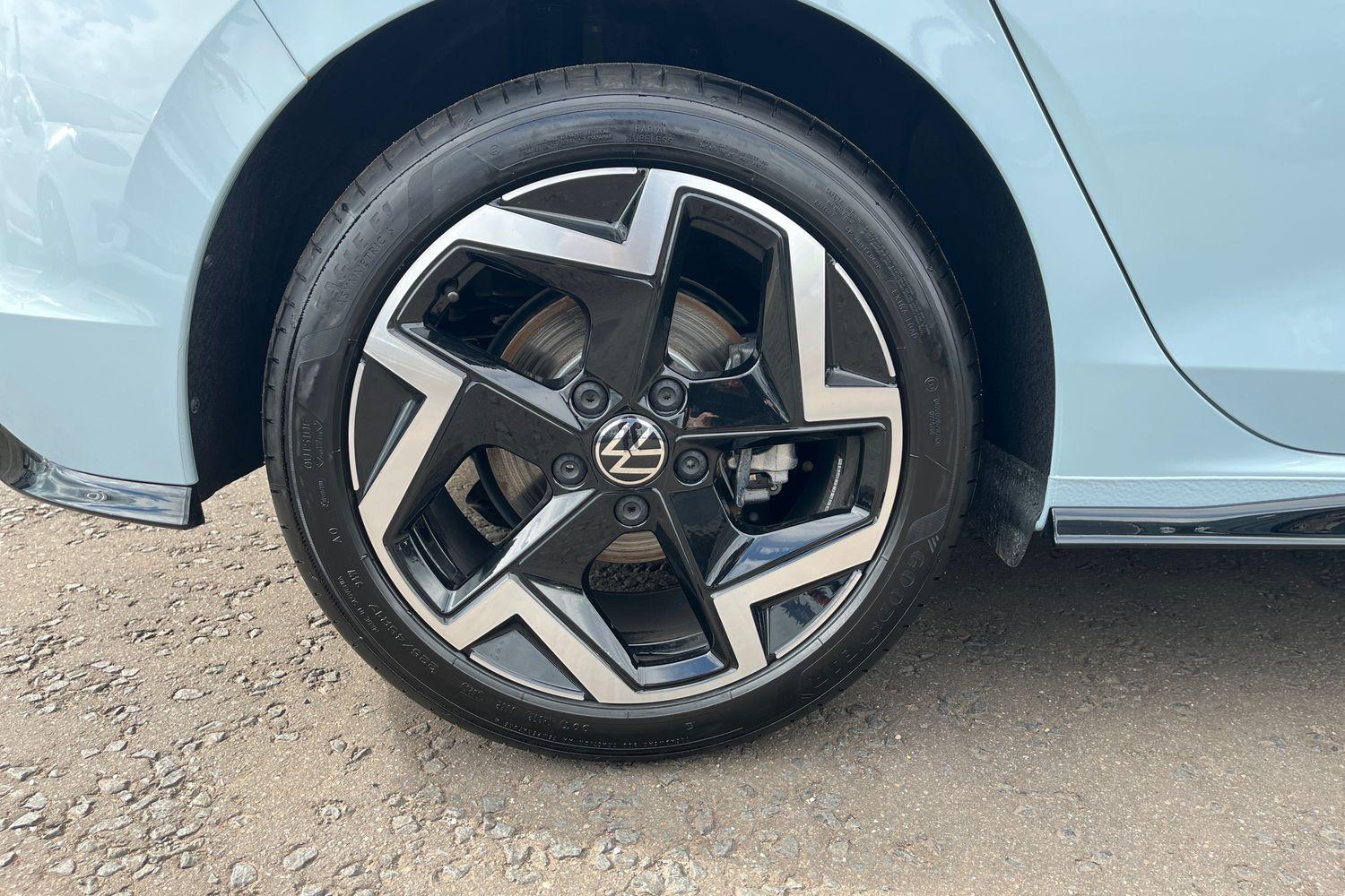 Volkswagen Golf Photo 7