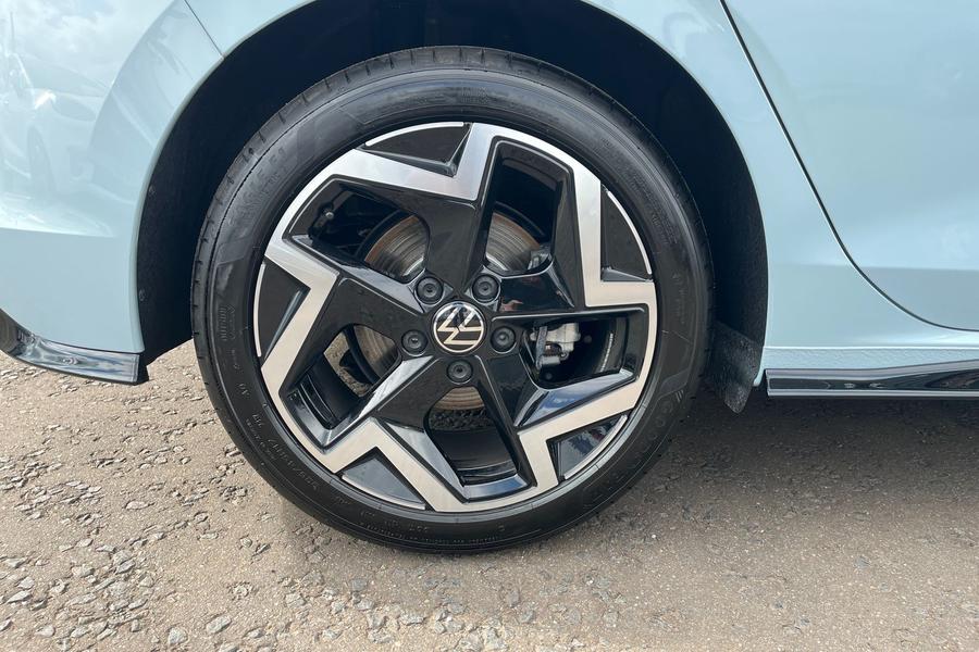 Volkswagen Golf Photo autoimg-27ef4d969dd6c713dd424ba3b3fd4506af975353.jpg