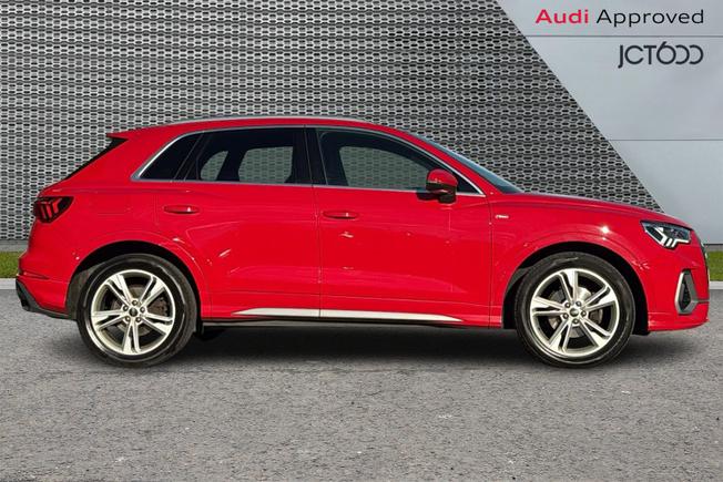 AUDI Q3 Photo 4