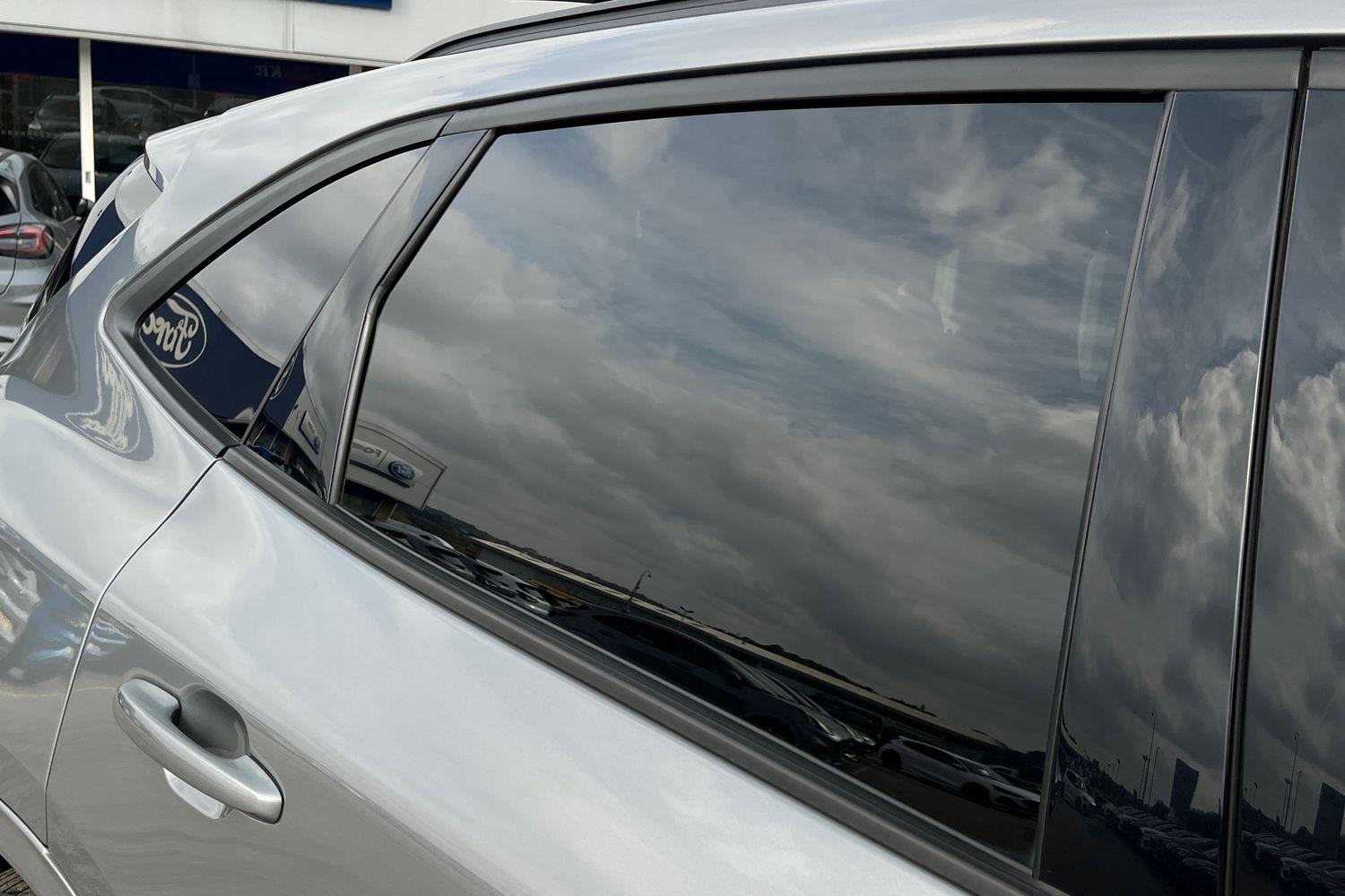 Ford KUGA Photo 38