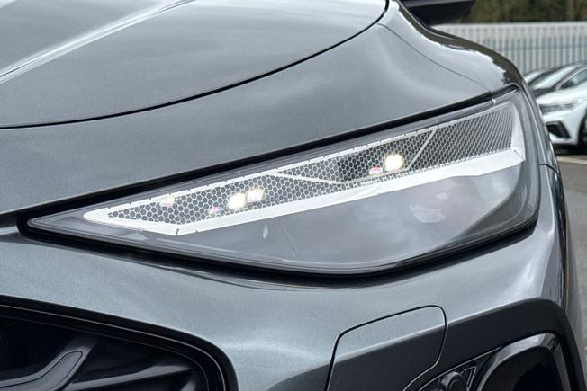 AUDI A6 Saloon Photo 56