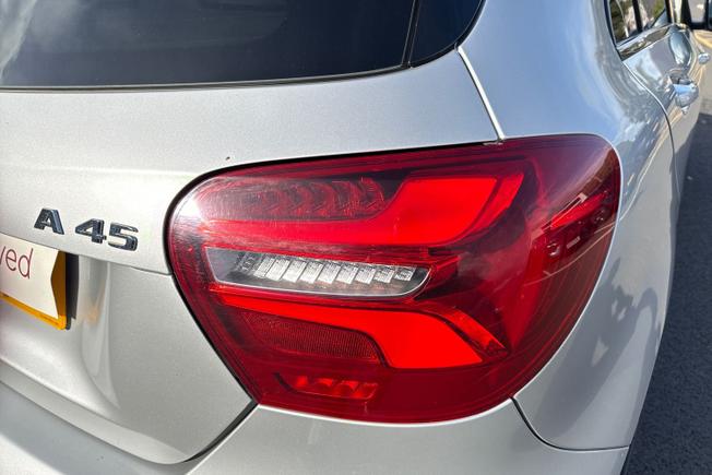 MERCEDES-BENZ A Class Photo 18