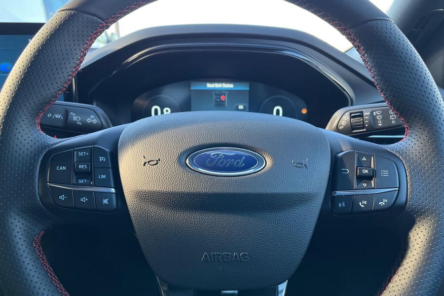 Ford Focus Photo autoimg-28013e7b4c7c319df34df9e60b583e7578f540f2.jpg