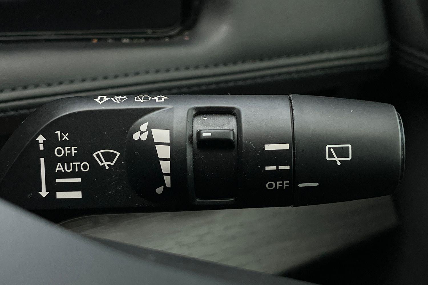 Nissan Ariya Photo 14