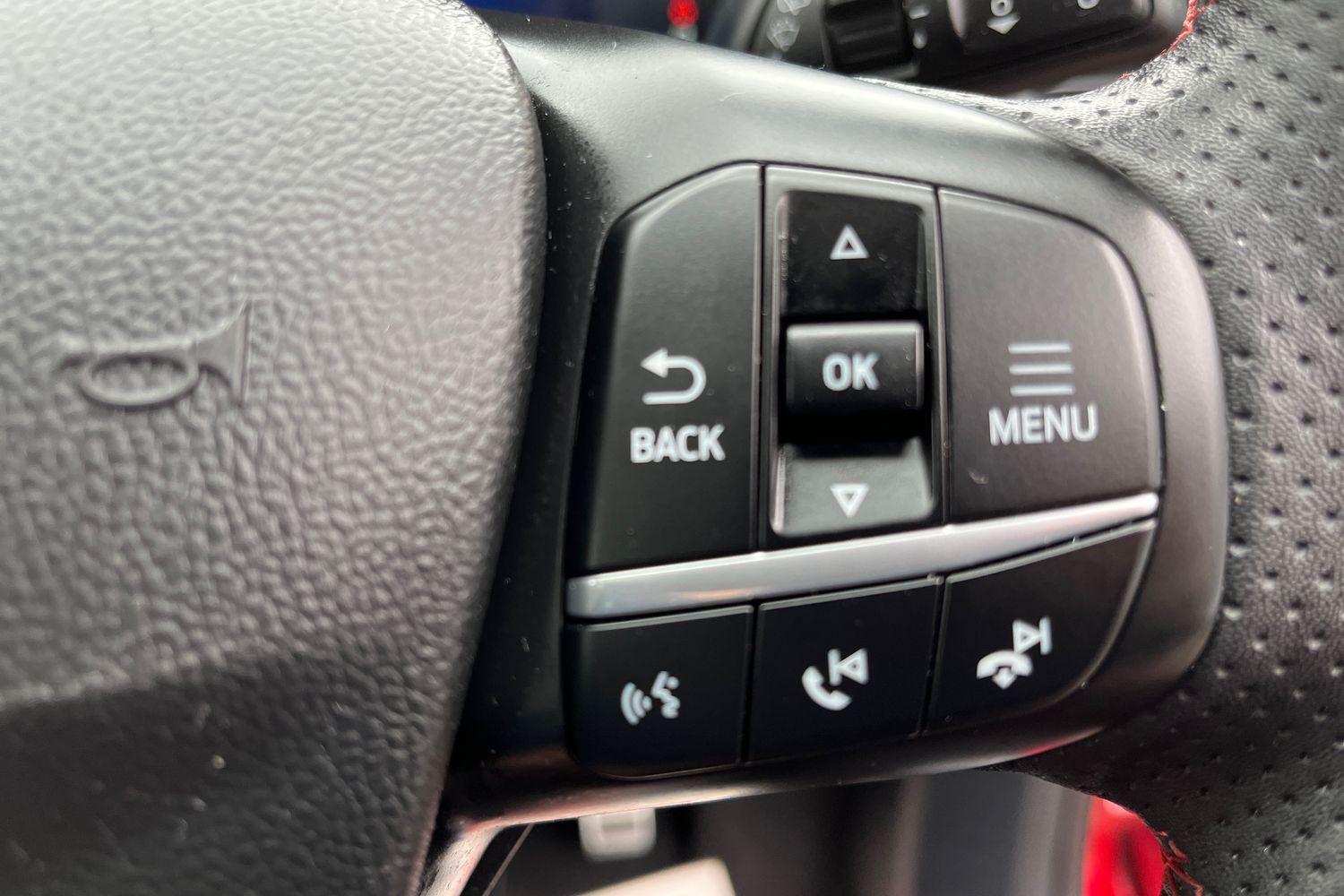 Ford KUGA Photo 38