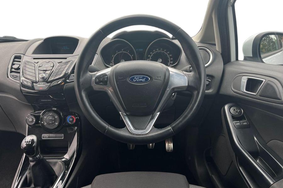 Ford FIESTA Photo autoimg-2802f3d21fd7c44d6750c564215914bf8fd10779.jpg