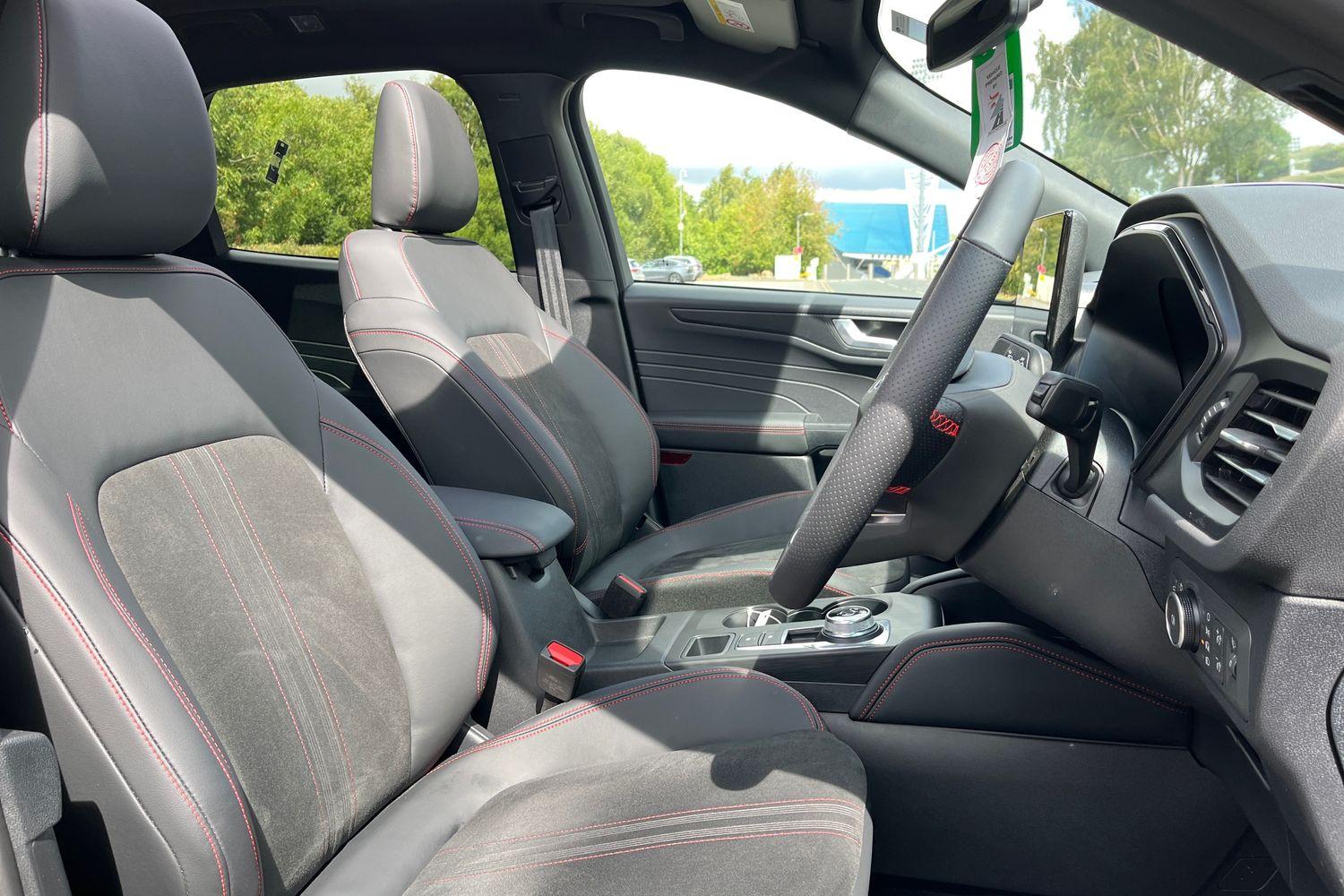 Ford KUGA Photo 16