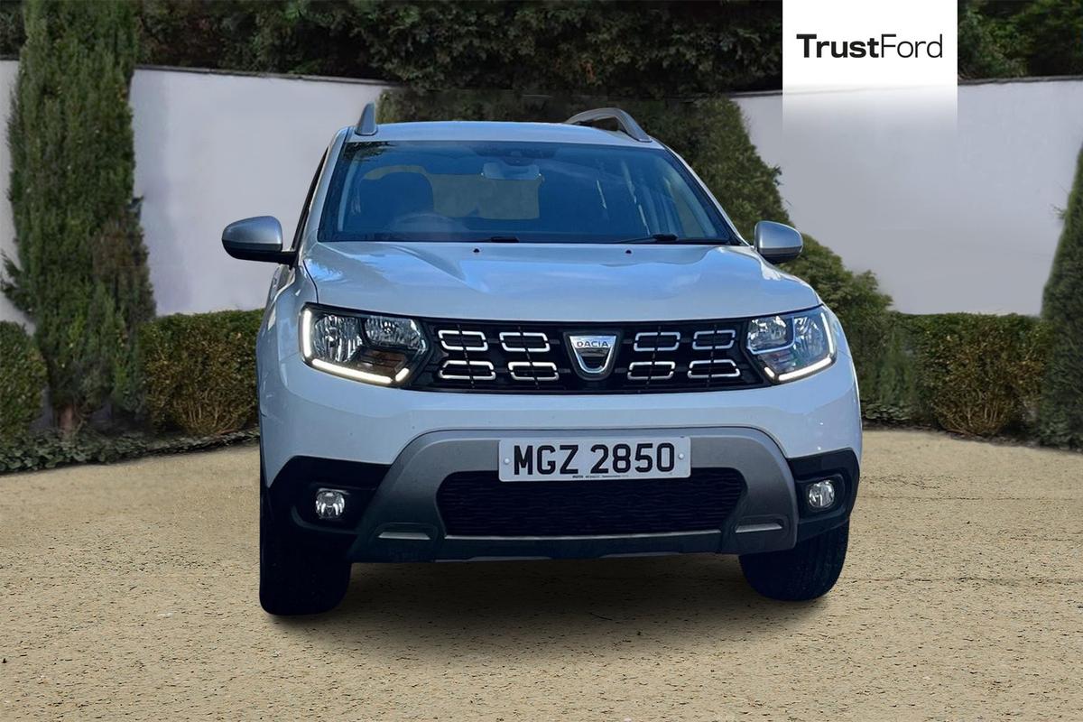 Dacia Duster listing photo
