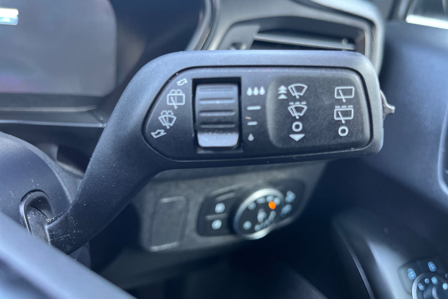 Ford FOCUS Photo 14