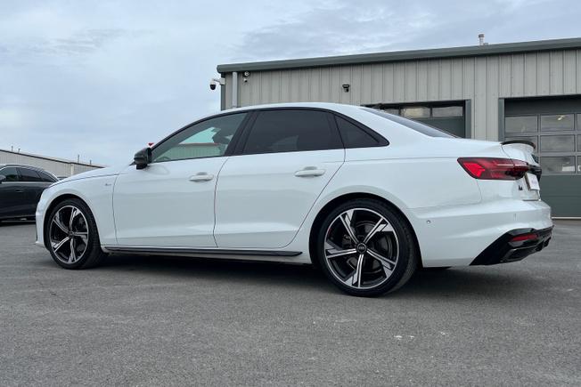 AUDI A4 Photo 57