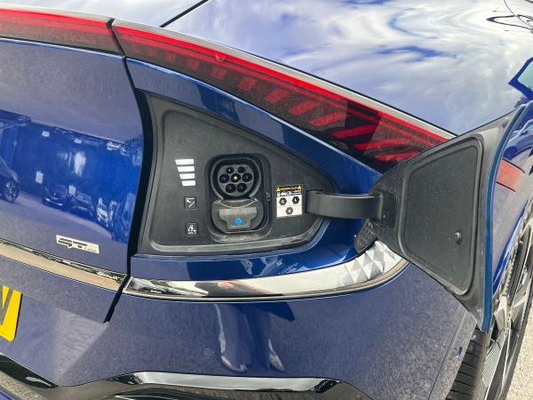 Kia EV6 Photo autoimg-28085cce678f7eb2a76011b8f195635b770f01b4.jpg