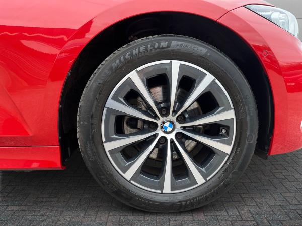 BMW 3 Series Photo autoimg-280a799bb47f13387ce7535a52face676c32b5db.jpg