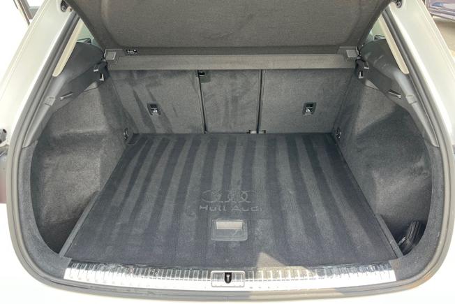 AUDI Q3 Photo 12