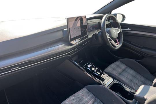 Volkswagen Golf Photo autoimg-28128eae5a76133e4d5e5db9fb327bb6e5caaacb.jpg