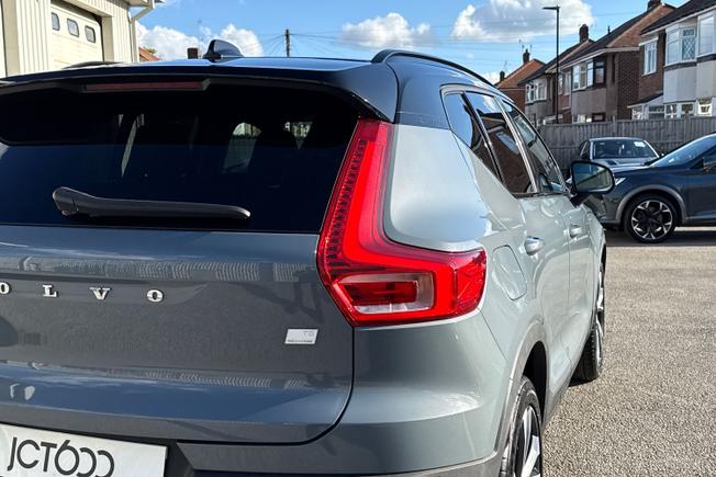 VOLVO Xc40 Photo 18