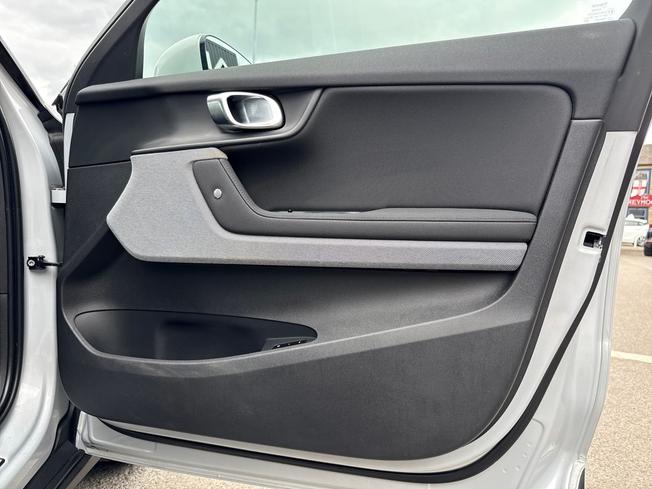 POLESTAR Polestar 2 Photo 45