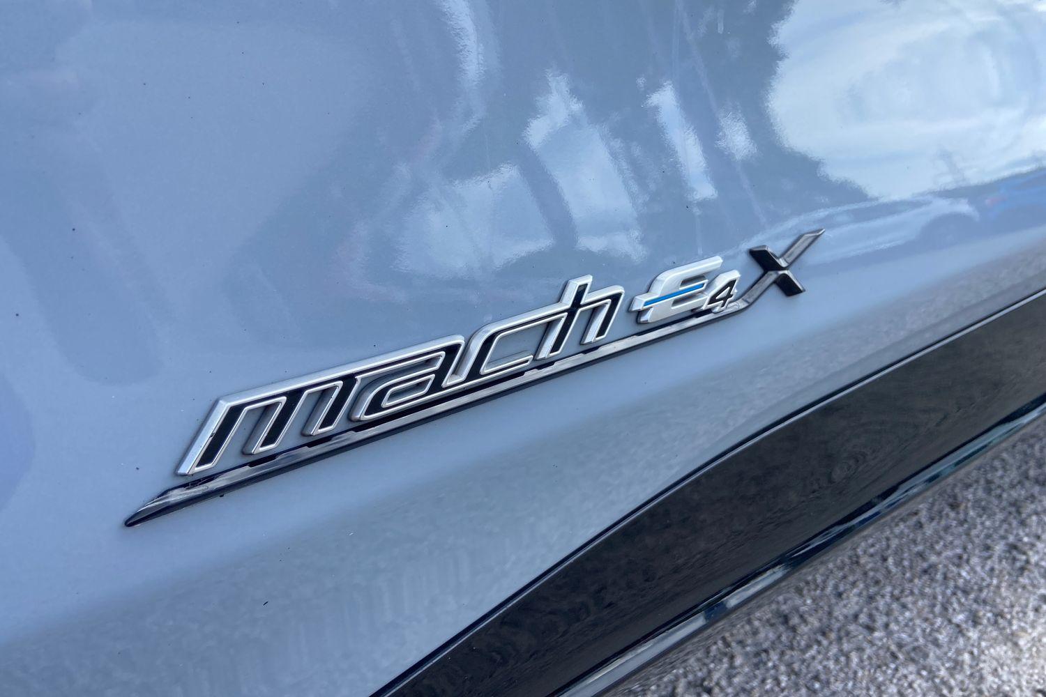 Ford Mustang Mach-E Photo 33