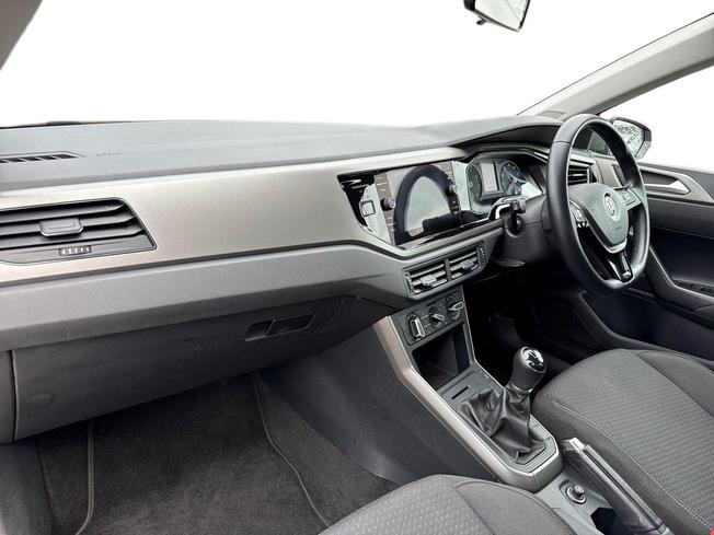 VOLKSWAGEN Polo Photo 2