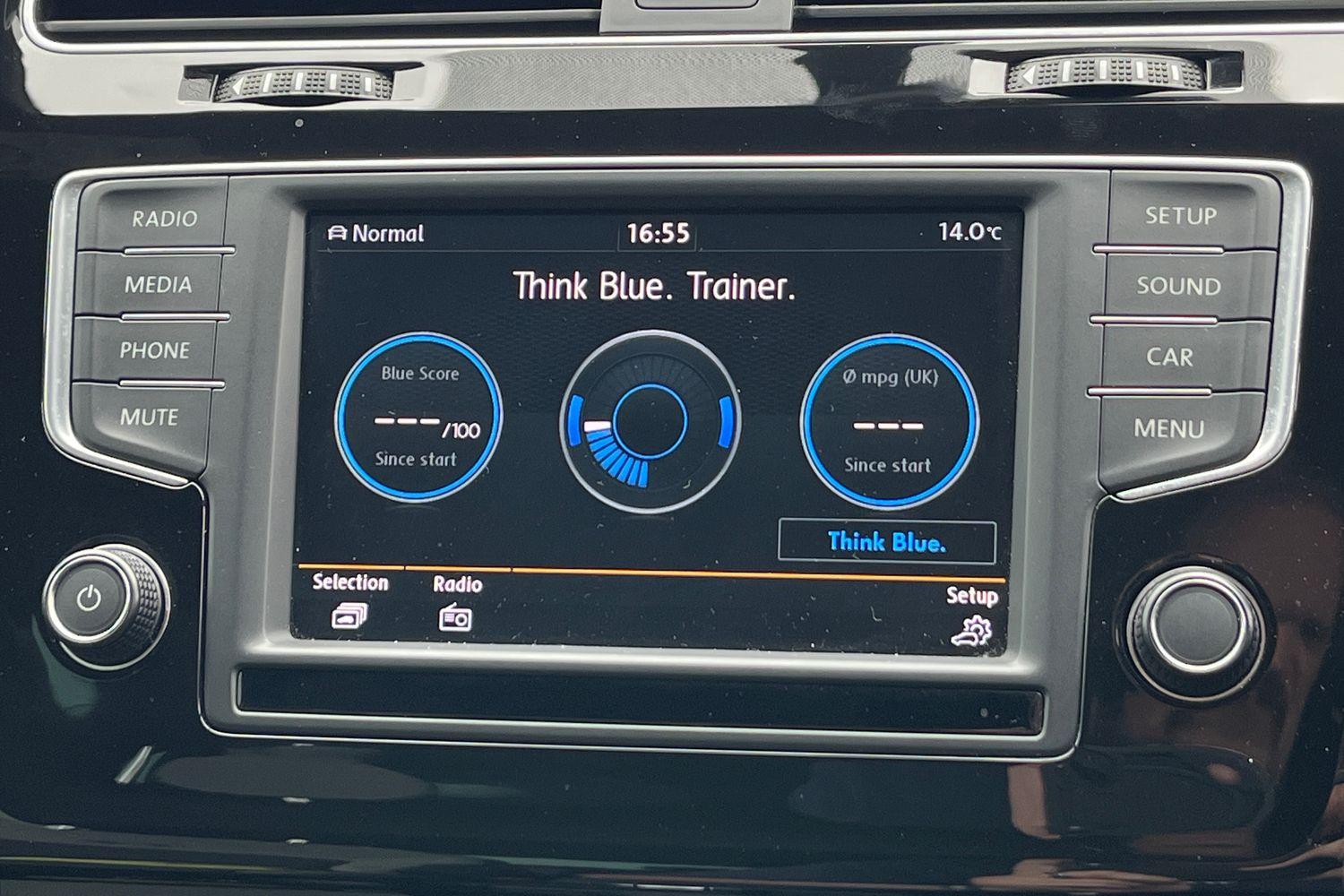 Volkswagen GOLF Photo 26