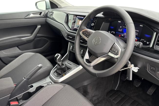 VOLKSWAGEN Polo Photo 6