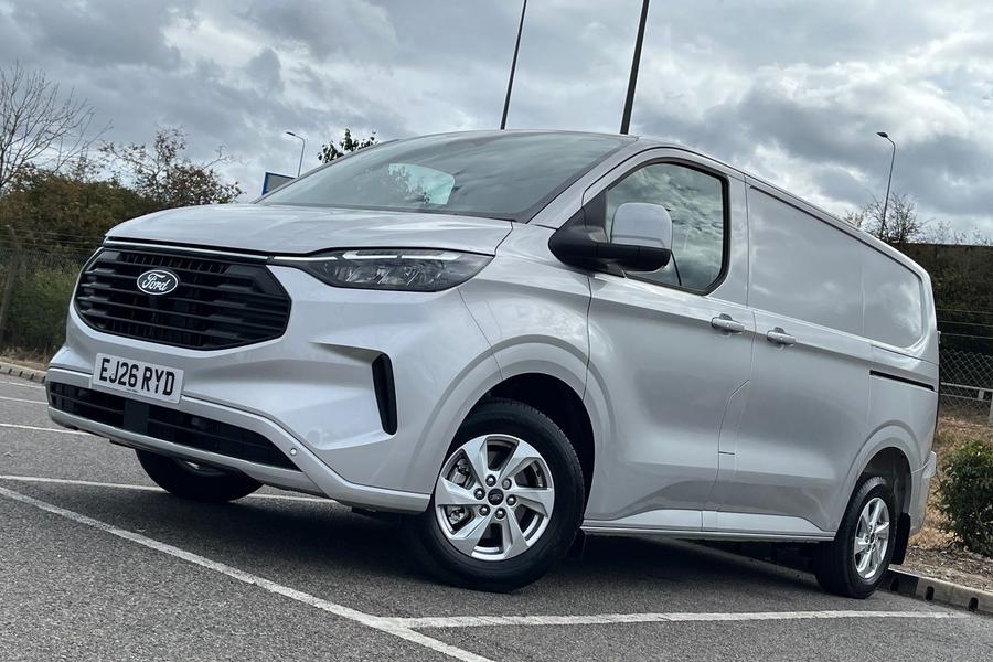 Ford Transit Custom Photo autoimg-281f723f8e4762b91dae19a14530465e0ddee8c3.jpg