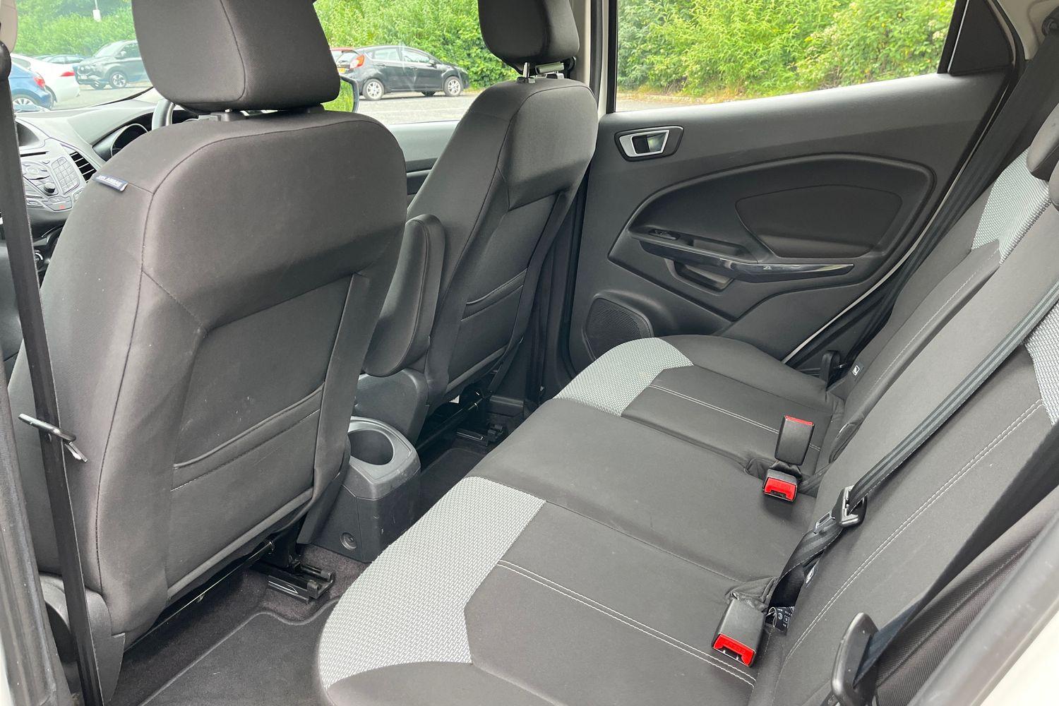 Ford ECOSPORT Photo 34