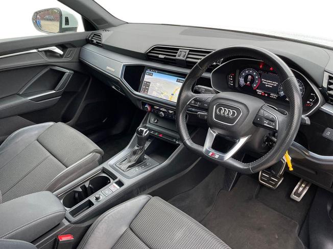 AUDI Q3 Photo 6