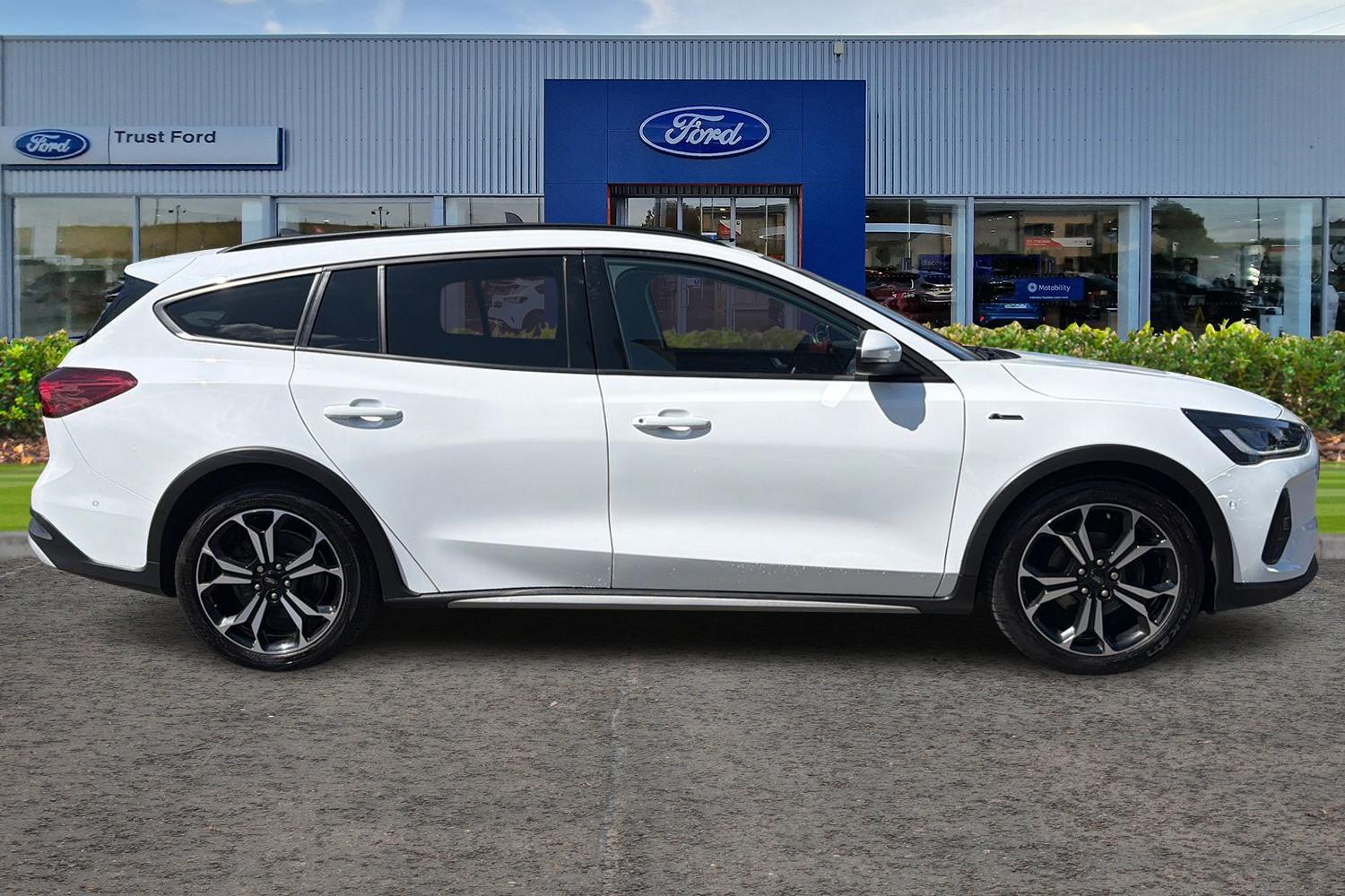 Ford FOCUS Photo 2