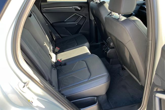 AUDI Q3 Photo 43