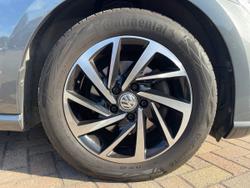 VOLKSWAGEN Golf Photo 5