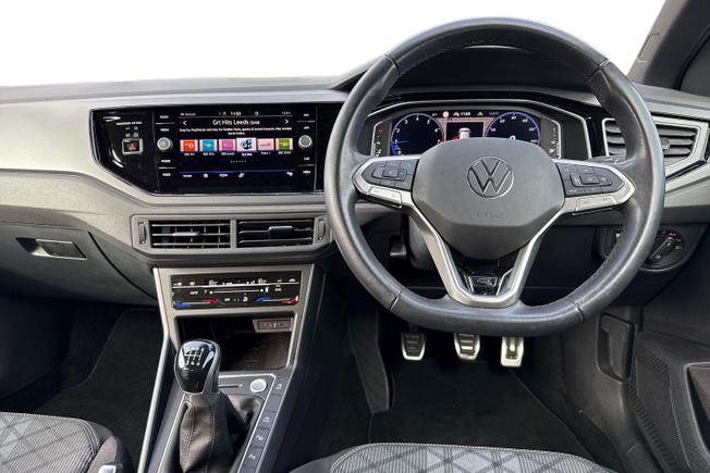 VOLKSWAGEN Taigo Photo 11