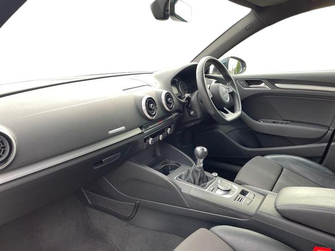 AUDI A3 Photo 2