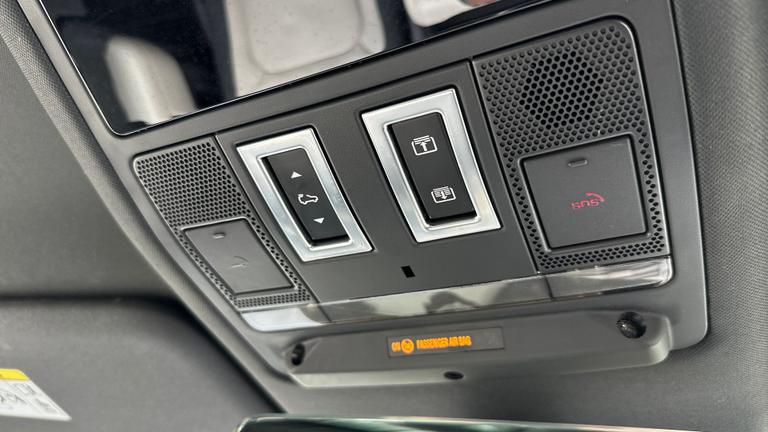 Used Land Rover Defender SD23CCY 23