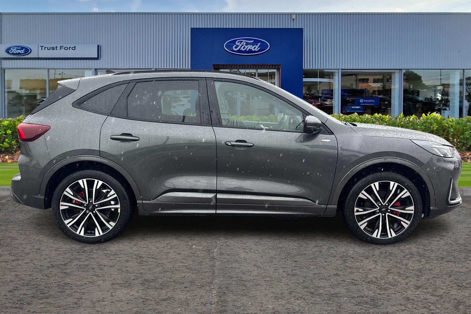 Ford KUGA Photo 2