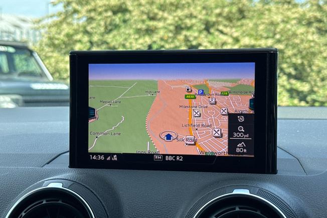 AUDI Q2 Photo 14