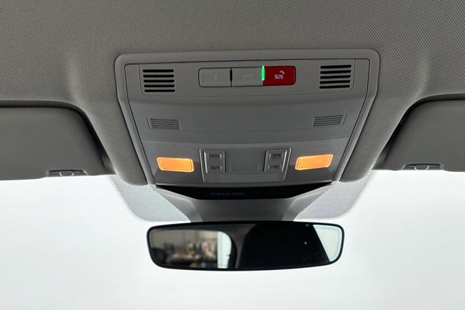 VOLKSWAGEN T-ROC Photo 25